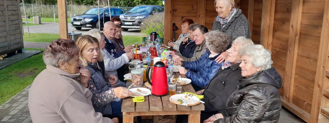 PIKNIK DLA SENIORÓW NA PRZYSTANI KAJAKOWEJ